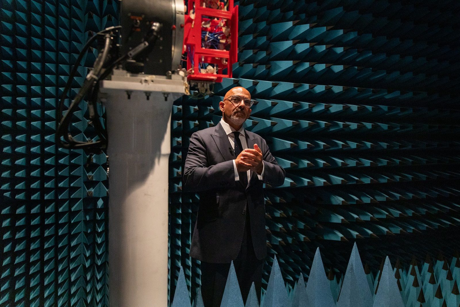 Nadhim Zahawi tour of ECIT, anechoic chamber